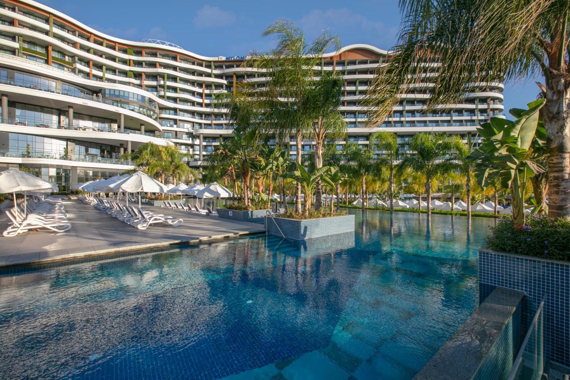 Mylome Luxury & Hotel 5*